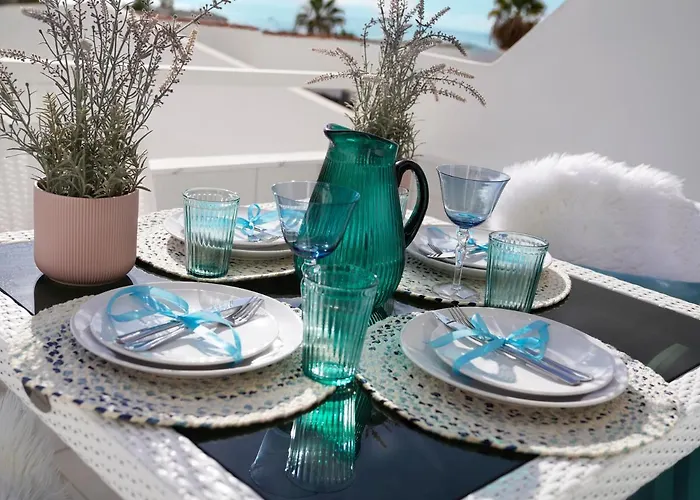 Sunrise アパート アデヘ